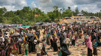 Mehr als 400.000 Muslime aus Myanmar geflohen – Islamische Anhänger fordern „Krieg“ gegen das Land