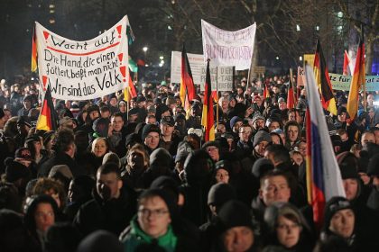 Akif Pirinçci wegen Rede auf Pegida-Kundgebung in Dresden vor Gericht