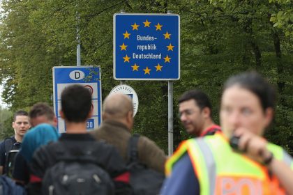 Mängel beim Schutz der EU-Außengrenzen: Merkel will Grenzkontrollen auf unbestimmte Zeit verlängern