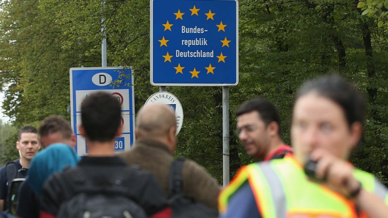 Mängel beim Schutz der EU-Außengrenzen: Merkel will Grenzkontrollen auf unbestimmte Zeit verlängern