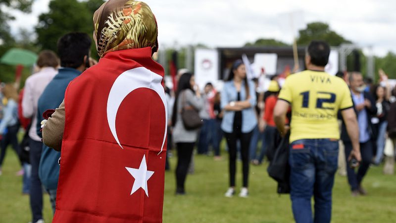 De Maizière: Hunderte türkische Amtsträger wollen Asyl in Deutschland