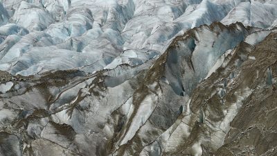 Gletscherabbruch in der Schweiz befürchtet – Über 200 Menschen in Sicherheit gebracht