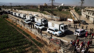 Erster UN-Hilfskonvoi seit drei Jahren trifft in syrischer Stadt Deir Essor ein