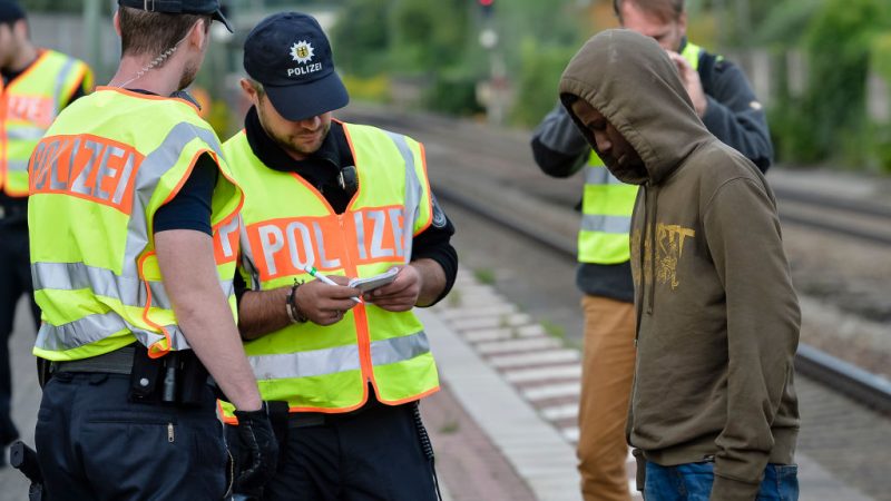 Ismail Tipi: Mehr als 500.000 illegale Einwanderer vor deutschen Behörden untergetaucht