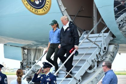 US-Präsident Trump besucht erneut Überschwemmungsgebiete