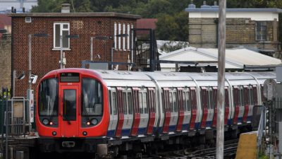 Britische Polizei verkündet „bedeutende Festnahme“ nach Londoner U-Bahn-Anschlag