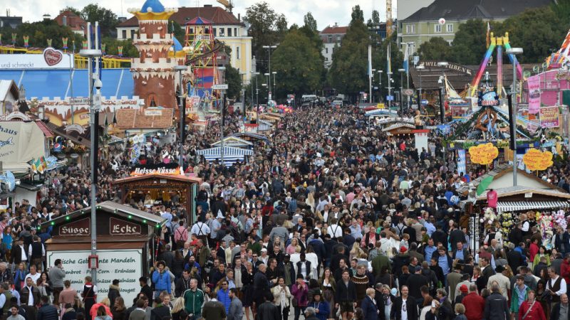 „O’zapft is“: 184. Oktoberfest in München eröffnet