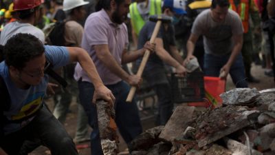 Verzweifelte Suche nach Überlebenden – nach schwerem Erdbeben in Mexiko + Video