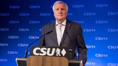 Seehofer stellt Fraktionsgemeinschaft mit CDU zur Debatte
