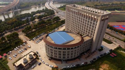 Kuriose Gebäude in China: Universität sieht aus wie gigantische Toilette