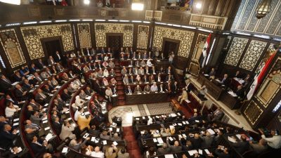 Erstmals seit Jahrzehnten: Syrische Abgeordnete wählen Christen zu Parlamentspräsidenten