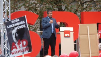 Außenminister Gabriel bei Wahlkampfauftritt in Halle ausgepfiffen
