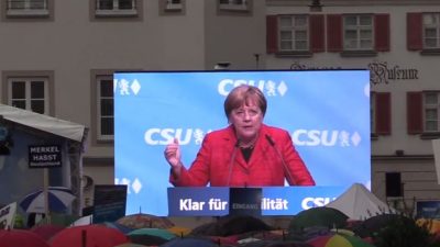 Rosenheimer Wahlkampf-Rede der Kanzlerin: Klatschen im abgesperrten Bereich, hinten Pfiffe – Was war in der Mitte?