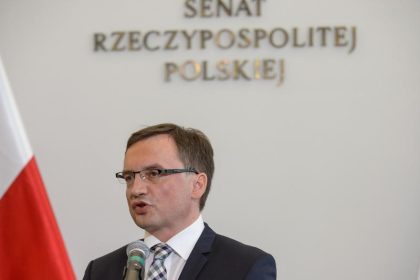 Polen: Abgeordnete entziehen früherem Justizminister Immunität – Regierung plant Haft