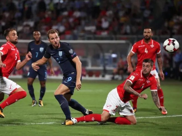 Englands Harry Kane (M) ist der Torschütze zum 1:0 beim Spiel in Malta. Foto: Nick Potts/dpa