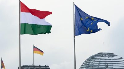 Rechtsstaatsverfahren gegen Ungarn? Weber setzt Orban unter Druck