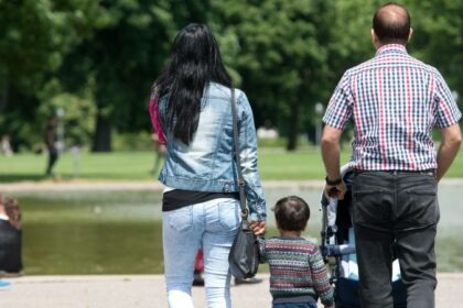 Bundesregierung erleichtert Elterngeld-Bezug während Corona-Pandemie