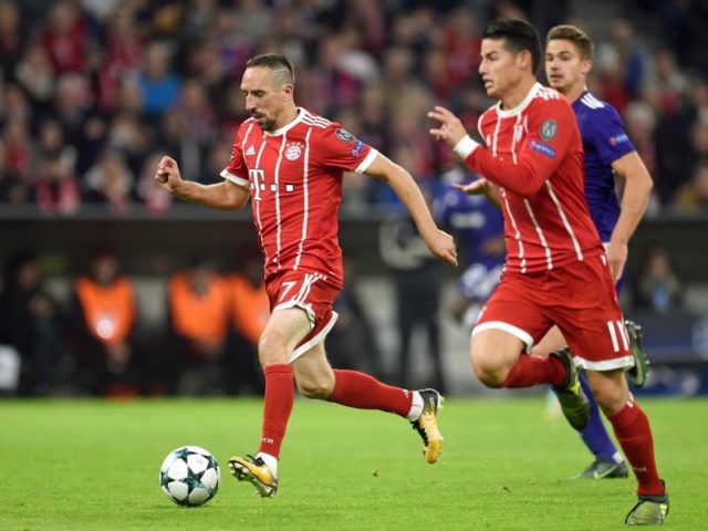 Franck Ribéry (l) machte ein starkes Spiel auf der linken Seite. Foto: Andreas Gebert/dpa