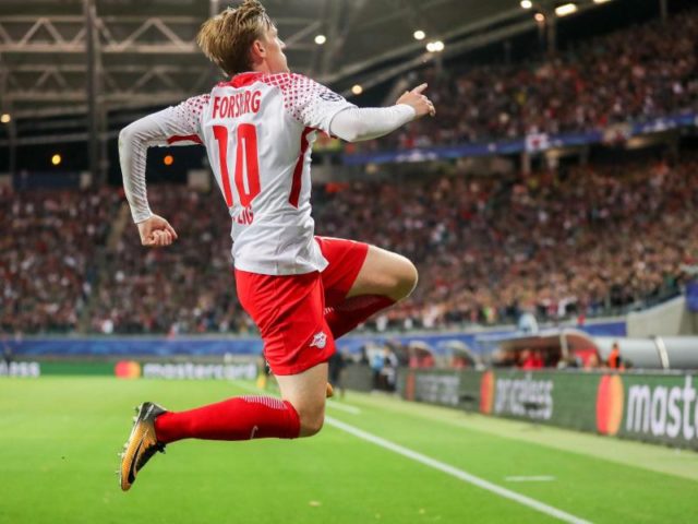 Leipzigs Emil Forsberg jubelt nach dem Treffer zum 1:0. Foto: Jan Woitas/dpa