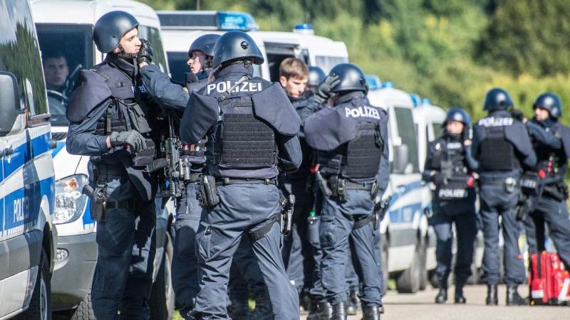 Berliner Polizei bereitet sich nicht auf Angriffe schwer bewaffneter Terroristen vor