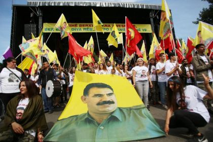 Rund 3.500 Teilnehmer bei kurdischer Kundgebung in Düsseldorf