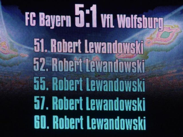 Robert Lewandowski erzielte 2015 innerhalb von acht Minuten und 59 Sekunden fünf Tore gegen den VfL Wolfsburg. Foto: Angelika Warmuth/dpa