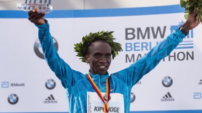 Kenianer Kipchoge gewinnt Berlin-Marathon