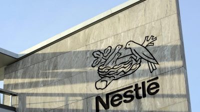 Herbe Niederlage für Nestlé: Gericht in Michigan entzieht Wasserrechte
