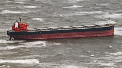 Havarierter Frachter vor Langeoog wieder frei und in tieferem Wasser