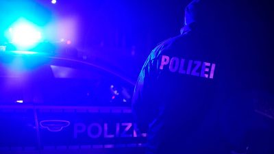 Polizei stoppt illegales Autorennen: Mit Tempo 200 durch Bochum