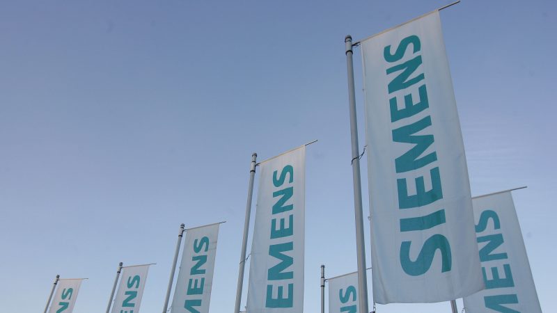 Zypries: Siemens-Stellenabbau in Ostdeutschland wird Rechtspopulismus befeuern