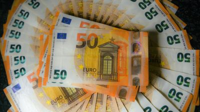 Bund erwartet für 2017 Haushaltsüberschuss von 14 Milliarden Euro