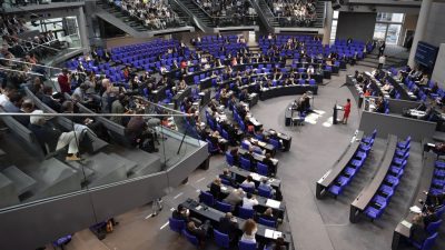Sitzordnung im neuen Bundestag weiter strittig: FDP beharrt auf Platz in der Mitte