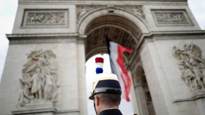 Frankreich will militärische „Großmacht“ bleiben – Macron warnt vor internationaler „Eskalation“