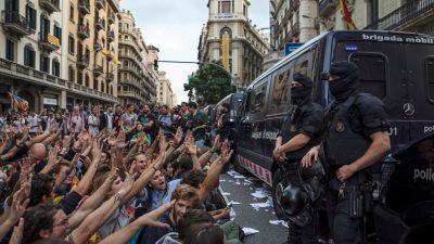 „Gewalt kann nie ein Instrument der Politik sein“: Spanien nach Referendum unter internationalem Druck