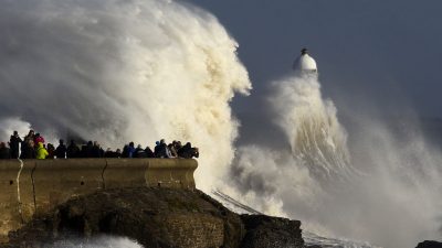 Sturm „Ophelia“ zieht weiter nach Schottland