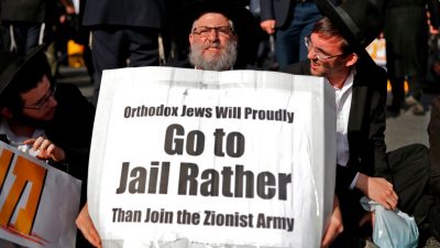 Ultraorthodoxe Juden protestieren in Jerusalem gegen Wehrdienst