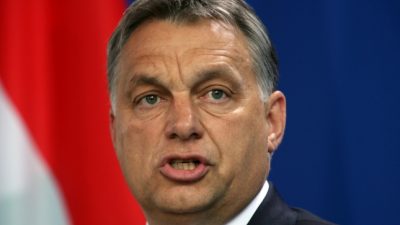 Orbán erklärt Ost-Mitteleuropa zur „migrantenfreien Zone“ – EU-Abgeordneter der Grünen übt Kritik