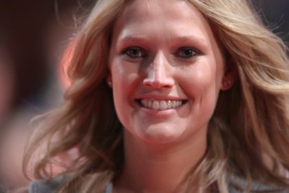 Toni Garrn vermisst Apfelschorle