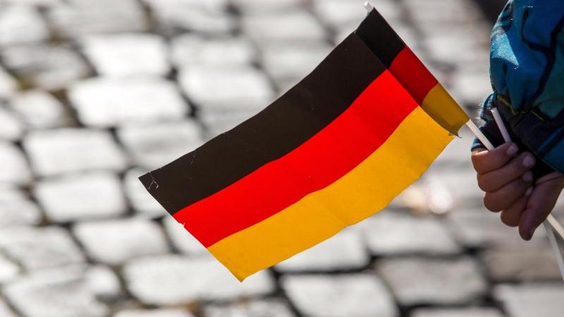 Dresdner Unteilbar-Demo: Deutschlandfahnen waren verboten – Kahrs kritisiert „Geschichtslosigkeit“ der Verantwortlichen