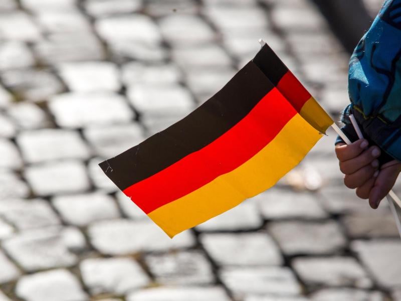 Staatsschutz ermittelt wegen Deutschlandflaggen an öffentlichen Masten