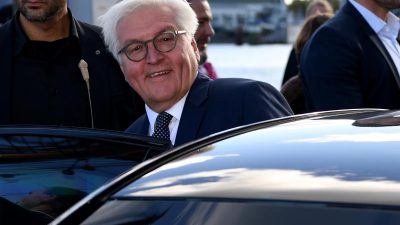 Steinmeier zu Moskau-Reise aufgebrochen – SPD-Platzeck rechnet mit „neuem Gesprächsprozess“