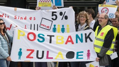 Postbank-Beschäftigte stimmen für unbefristeten Streik