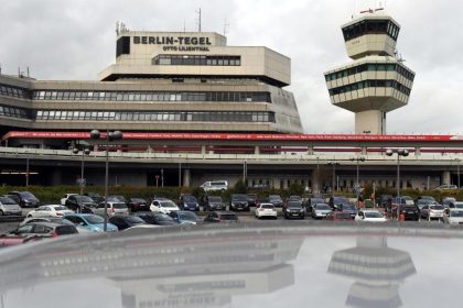 Streik des Sicherheitspersonals an den Berliner Flughäfen Tegel und Schönefeld