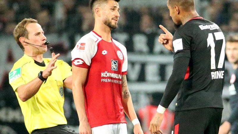 Derbysieg verspielt: Frankfurt mit 1:1 in Mainz zufrieden