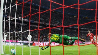 FC Bayern erobert Spitze in Überzahl – 2:0 gegen Leipzig