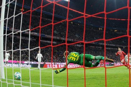 FC Bayern erobert Spitze in Überzahl – 2:0 gegen Leipzig