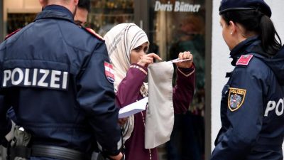 Österreichs Polizei kämpft mit dem Burkaverbot