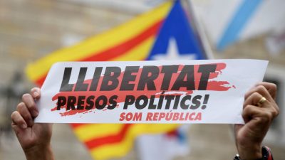 Zehntausende Menschen fordern in Barcelona Freilassung katalanischer Politiker