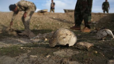 Irakische Armee entdeckt jesidisches Massengrab in Sindschar-Region